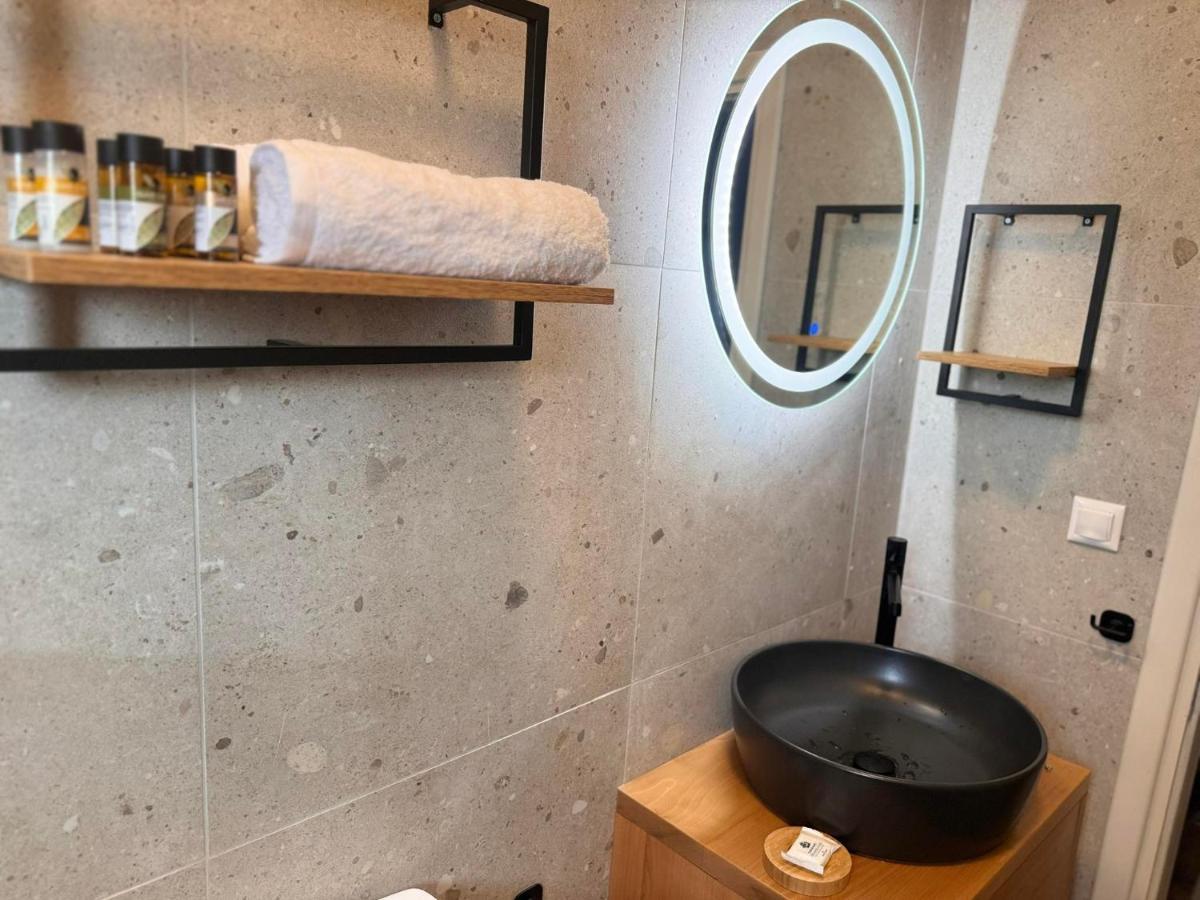 Alexander Luxury Sea Apartments Néa Khilí Buitenkant foto