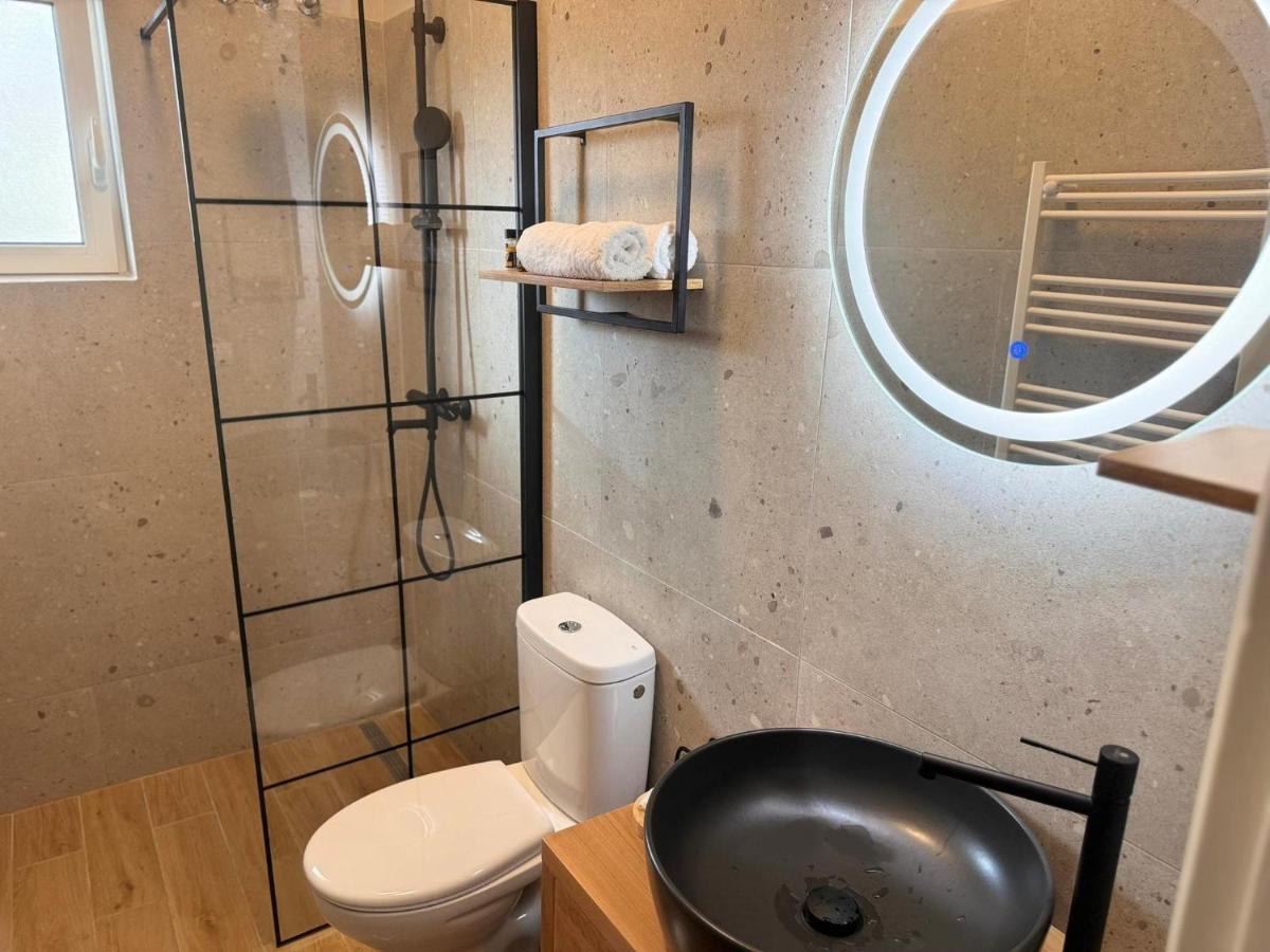 Alexander Luxury Sea Apartments Néa Khilí Buitenkant foto