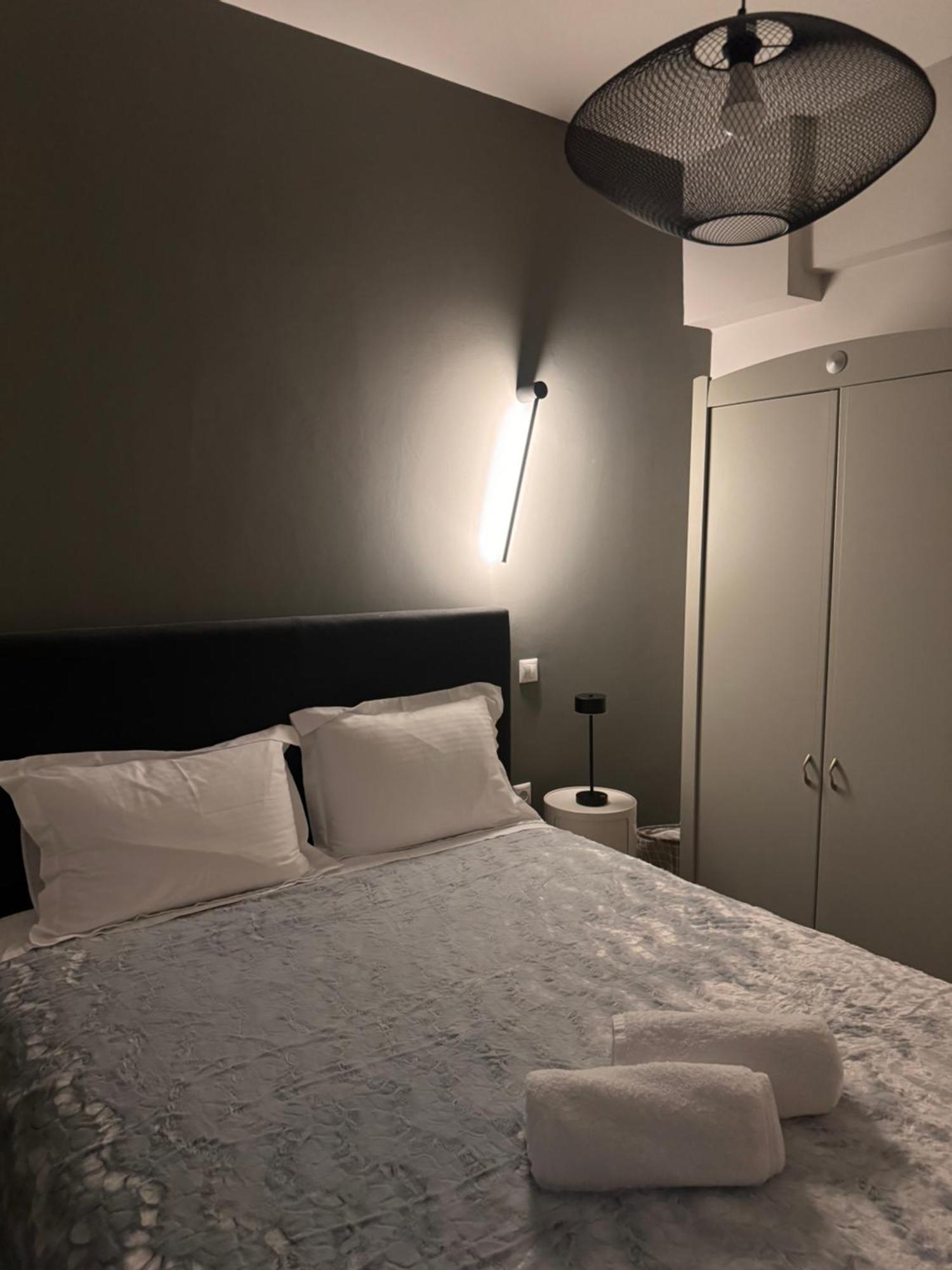 Alexander Luxury Sea Apartments Néa Khilí Buitenkant foto